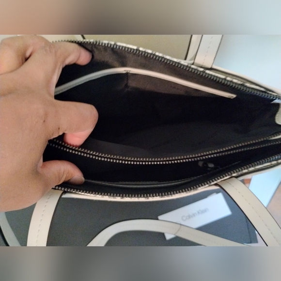 CALVIN KLEIN, "Chrome" Classic Tote - NWTs - Picture 6 of 9